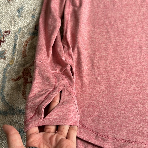 Athleta Womens Pink Long Sleeve Crew Neck Top Stretch Curved Hem Side Slits M - Picture 3 of 7
